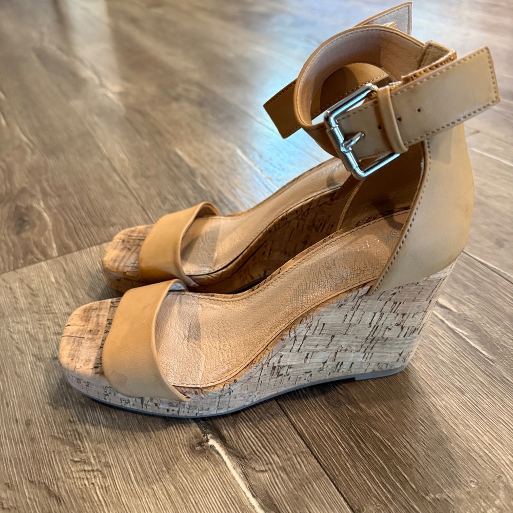Madden Girl Amora Girls Size 6 Tan Cork Wedge Sandals Ankle Strap Open Toe